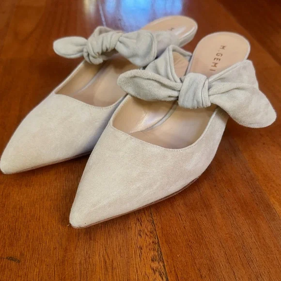 M. Gemi Pointed Suede Knot-Top Mules in Multi-Blues and Light Beige - Picture 4 of 9